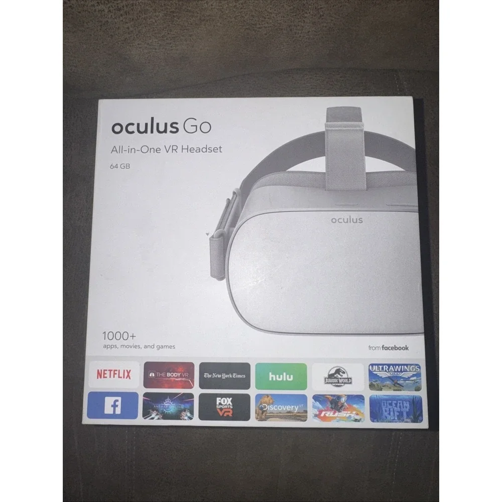 Oculus Go All-In-One VR Headset W/ Controller & Accessories Bundle Working Used